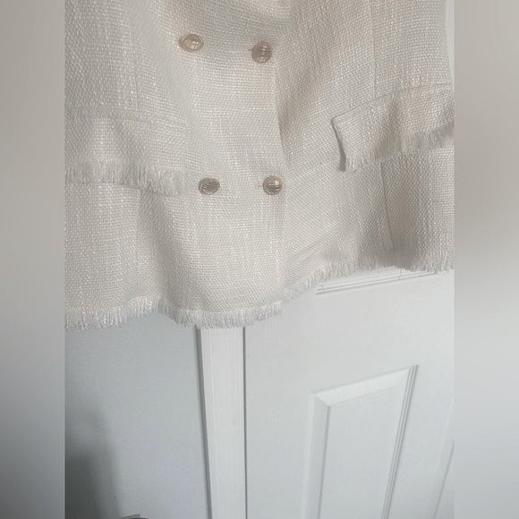 Chic Off White Fringed Vest Top with Gold Buttons - Picture 3 of 6